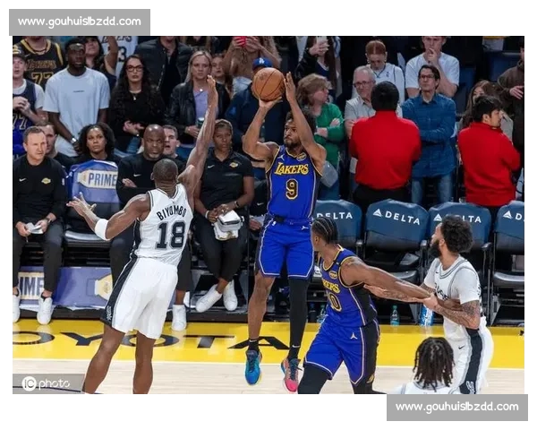 王朝交锋的经典一夜回望2003年马刺与湖人的宿命西部对决巅峰